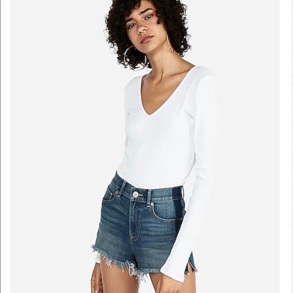 NWT EXPRESS High Waisted Side Stripe Raw Hem Midi Jean Shorts - Picture 1 of 13